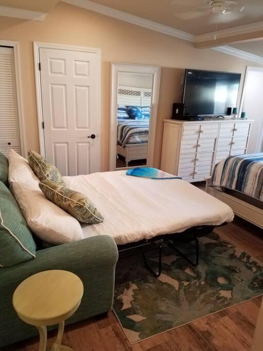 Bahamian Cottage - Heated Pool Walk To The Beach Cocoa Beach Exterior photo